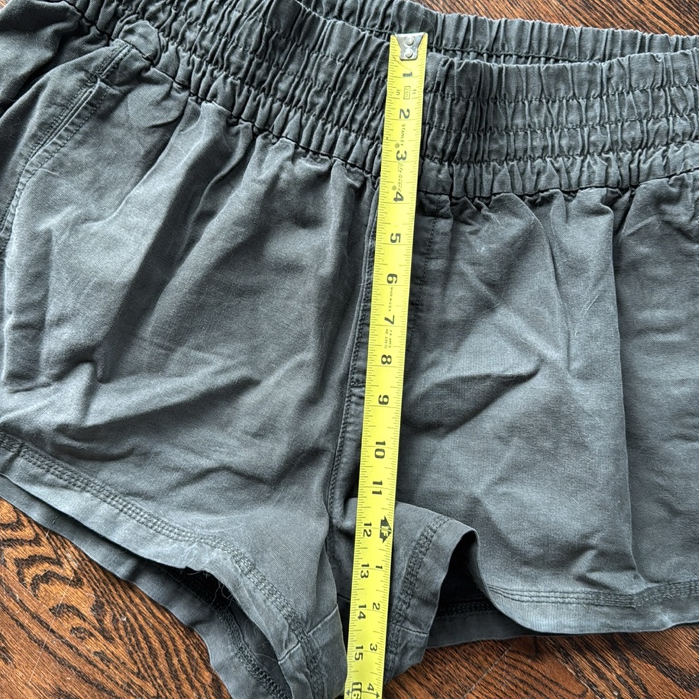 aerie High-Waist Elastic-Waist Olive Shorts - Picture 7 of 10